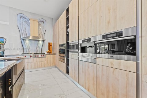 Villa ou maison à vendre à Miami, Floride: 4 chambres, 345.04 m2 № 2081450 - photo 12