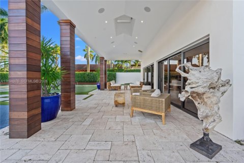 Villa ou maison à vendre à Miami, Floride: 4 chambres, 345.04 m2 № 2081450 - photo 30