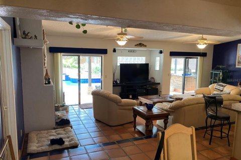 Casa en venta en Winter Springs, Florida, 4 dormitorios, 210.7 m2 № 1847892 - foto 12