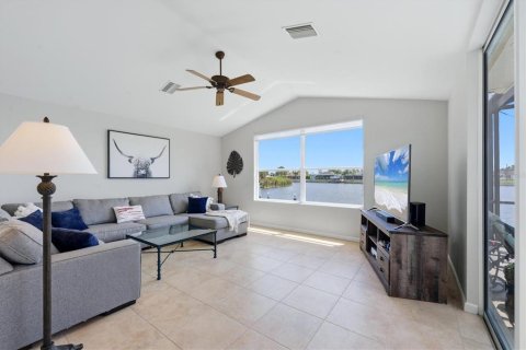 Villa ou maison à vendre à Port Charlotte, Floride: 3 chambres, 195.93 m2 № 2096960 - photo 21