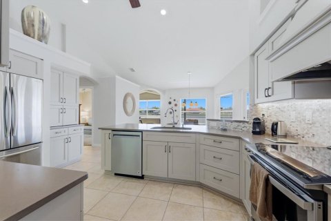 Villa ou maison à vendre à Port Charlotte, Floride: 3 chambres, 195.93 m2 № 2096960 - photo 12