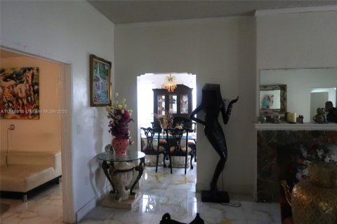 Купить виллу или дом в Майами, Флорида 3 спальни, 235.04м2, № 1938677 - фото 16