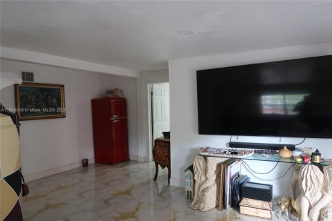 Купить виллу или дом в Майами, Флорида 3 спальни, 235.04м2, № 1938677 - фото 23