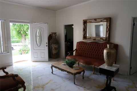 Купить виллу или дом в Майами, Флорида 3 спальни, 235.04м2, № 1938677 - фото 14