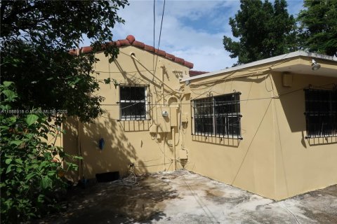 Купить виллу или дом в Майами, Флорида 3 спальни, 235.04м2, № 1938677 - фото 9