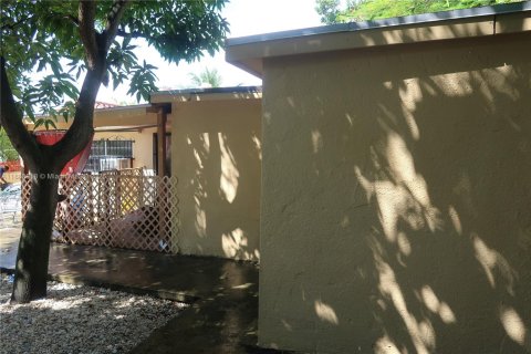 Купить виллу или дом в Майами, Флорида 3 спальни, 235.04м2, № 1938677 - фото 11