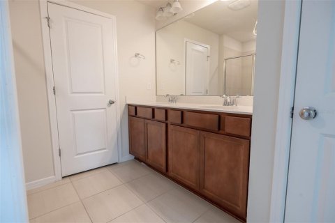 Touwnhouse à louer à Orlando, Floride: 4 chambres, 155.61 m2 № 2098564 - photo 28