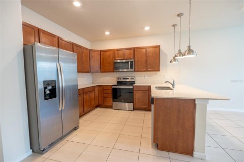 Touwnhouse à louer à Orlando, Floride: 4 chambres, 155.61 m2 № 2098564 - photo 13