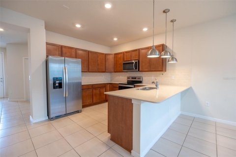 Touwnhouse à louer à Orlando, Floride: 4 chambres, 155.61 m2 № 2098564 - photo 15