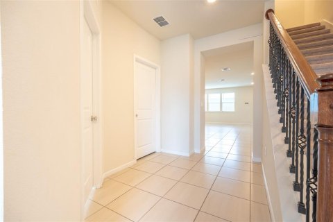 Touwnhouse à louer à Orlando, Floride: 4 chambres, 155.61 m2 № 2098564 - photo 7