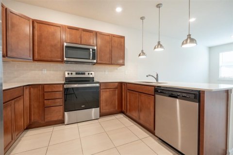 Touwnhouse à louer à Orlando, Floride: 4 chambres, 155.61 m2 № 2098564 - photo 14