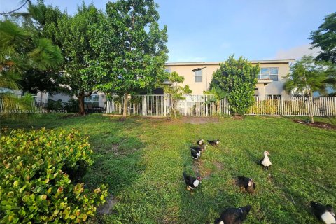 Adosado en venta en Hollywood, Florida, 3 dormitorios № 1946772 - foto 23