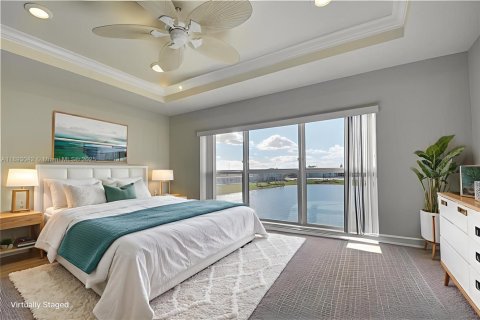 Adosado en venta en Hollywood, Florida, 3 dormitorios № 1946772 - foto 8