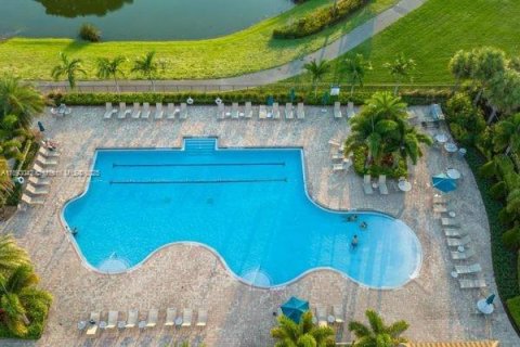 Adosado en venta en Hollywood, Florida, 3 dormitorios № 1946772 - foto 28