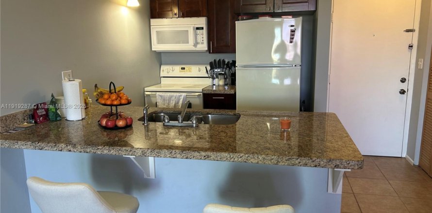 Condo à Coral Springs, Floride, 1 chambre  № 1974969