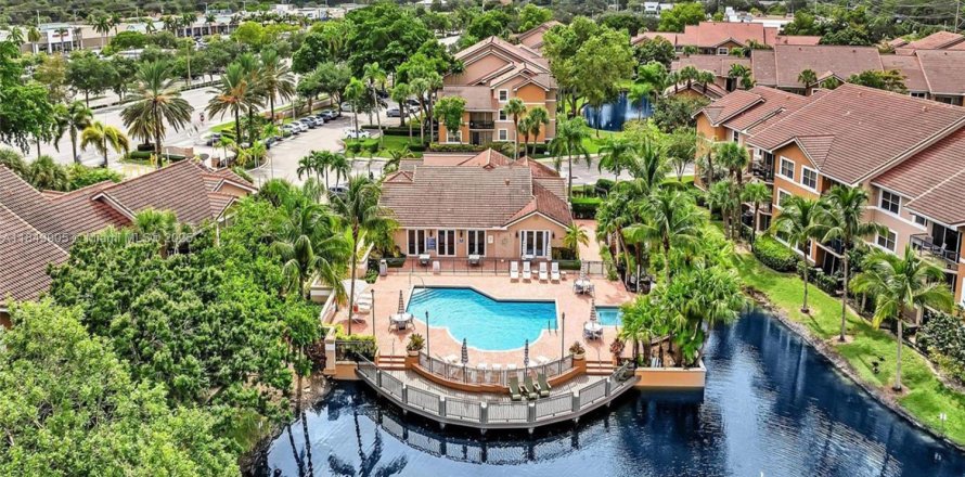 Condo in Coral Springs, Florida, 2 bedrooms  № 2019318