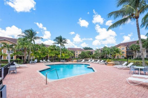Condo in Coral Springs, Florida, 2 bedrooms  № 2019318 - photo 24