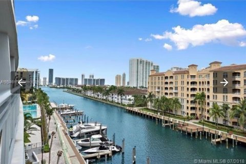 Copropriété à louer à Aventura, Floride: 1 chambre, 112.78 m2 № 1971498 - photo 5