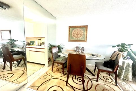 Condominio en venta en Pembroke Pines, Florida, 2 dormitorios, 102.19 m2 № 1864690 - foto 6
