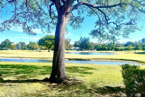 Condominio en venta en Pembroke Pines, Florida, 2 dormitorios, 102.19 m2 № 1864690 - foto 22