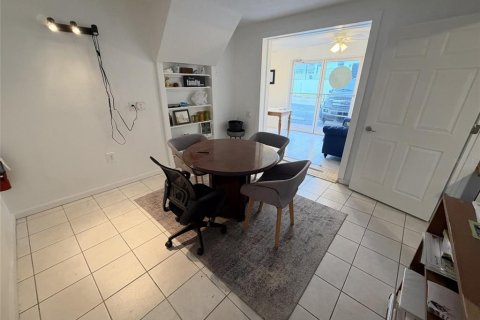 Immobilier commercial à louer à Flagler Beach, Floride: 86.96 m2 № 2425724 - photo 10
