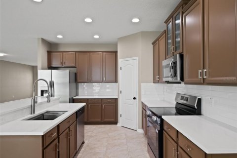 House in Groveland, Florida 3 bedrooms, 190.17 sq.m. № 2210423 - photo 9
