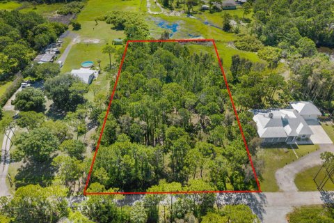 Commercial property in Port St. Lucie, Florida № 2086051