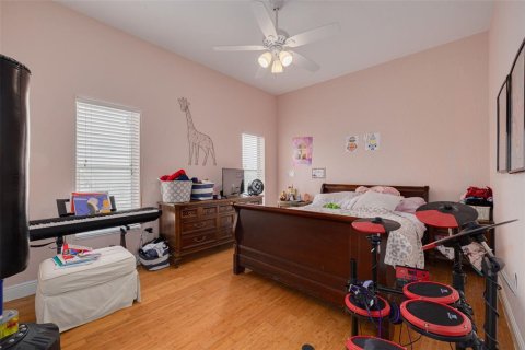 House in Port Richey, Florida 5 bedrooms, 349.41 sq.m. № 1885904 - photo 26