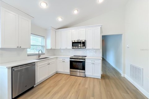 Casa en venta en Winter Springs, Florida, 3 dormitorios, 147.44 m2 № 2290600 - foto 16