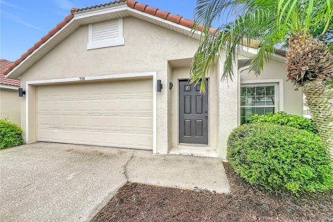 House in Winter Springs, Florida 3 bedrooms, 147.44 sq.m. № 2290600