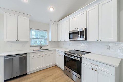 Casa en venta en Winter Springs, Florida, 3 dormitorios, 147.44 m2 № 2290600 - foto 12