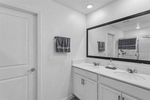 House in Davenport, Florida 5 bedrooms, 209.4 sq.m. № 2354344 - photo 22