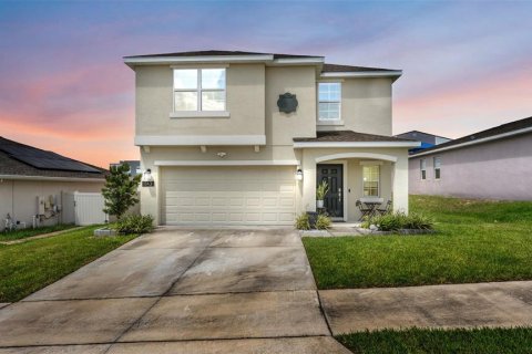 Villa ou maison à Davenport, Floride 5 chambres, 209.4 m2 № 2354344