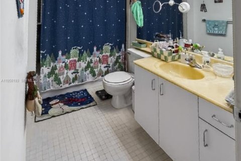 Condominio en alquiler en Pembroke Pines, Florida, 1 dormitorio, 97.08 m2 № 2009391 - foto 13