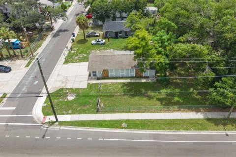 Propiedad comercial en venta en Tampa, Florida, 111.48 m2 № 2198514 - foto 11