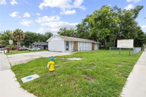 Propiedad comercial en venta en Tampa, Florida, 111.48 m2 № 2198514 - foto 4