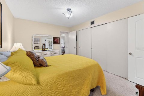 Condo in Clearwater, Florida, 2 bedrooms  № 2155858 - photo 14