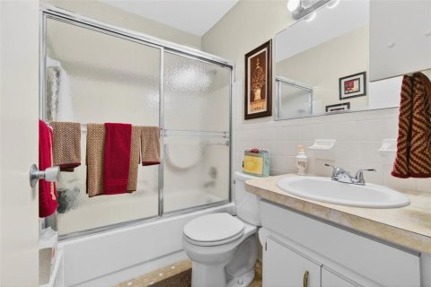 Condo in Clearwater, Florida, 2 bedrooms  № 2155858 - photo 15