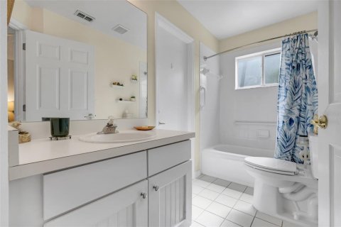 House in Clermont, Florida 3 bedrooms, 166.48 sq.m. № 1855658 - photo 28