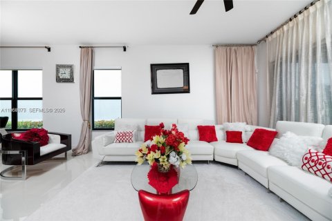 Купить виллу или дом в Корал-Спрингс, Флорида 5 спален, 285.12м2, № 2022232 - фото 5