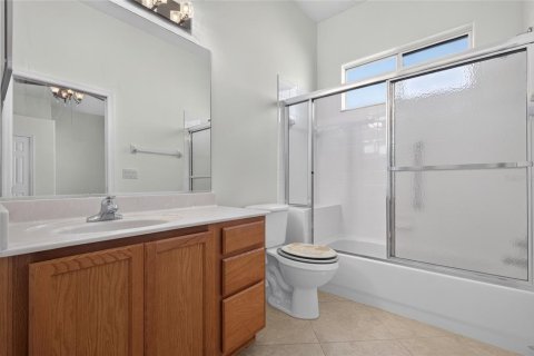 House in Leesburg, Florida 3 bedrooms, 213.77 sq.m. № 2427371 - photo 13