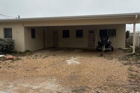 House in Madeira Beach, Florida 2 bedrooms, 115.2 sq.m. № 1615854 - photo 2