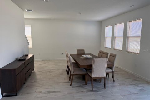 Villa ou maison à vendre à Clermont, Floride: 4 chambres, 217.58 m2 № 2118737 - photo 2