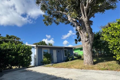 Купить виллу или дом в Делрей-Бич, Флорида 2 спальни, 53.88м2, № 1972082 - фото 1