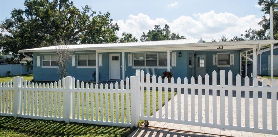 Casa en Bradenton, Florida 3 dormitorios, 133.59 m2 № 2239993