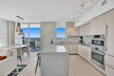 Condominio en alquiler en Hollywood, Florida, 3 dormitorios, 126.44 m2 № 2053134 - foto 24