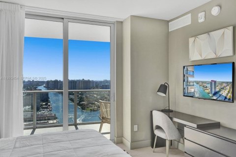 Condominio en alquiler en Hollywood, Florida, 3 dormitorios, 126.44 m2 № 2053134 - foto 14