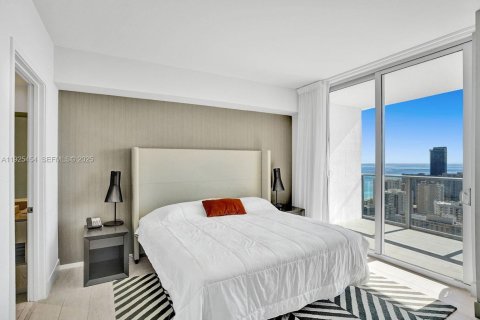 Condominio en alquiler en Hollywood, Florida, 3 dormitorios, 126.44 m2 № 2053134 - foto 4