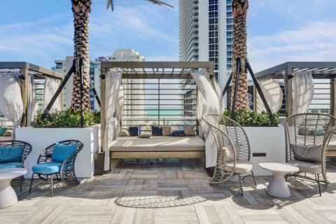 Condominio en alquiler en Hollywood, Florida, 3 dormitorios, 126.44 m2 № 2053134 - foto 20