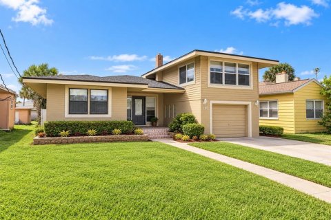Villa ou maison à Daytona Beach, Floride 3 chambres, 143.26 m2 № 2354540
